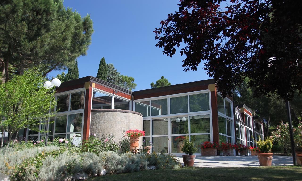 Albergo Ristorante Da Domenico Monte San Savino Exteriér fotografie